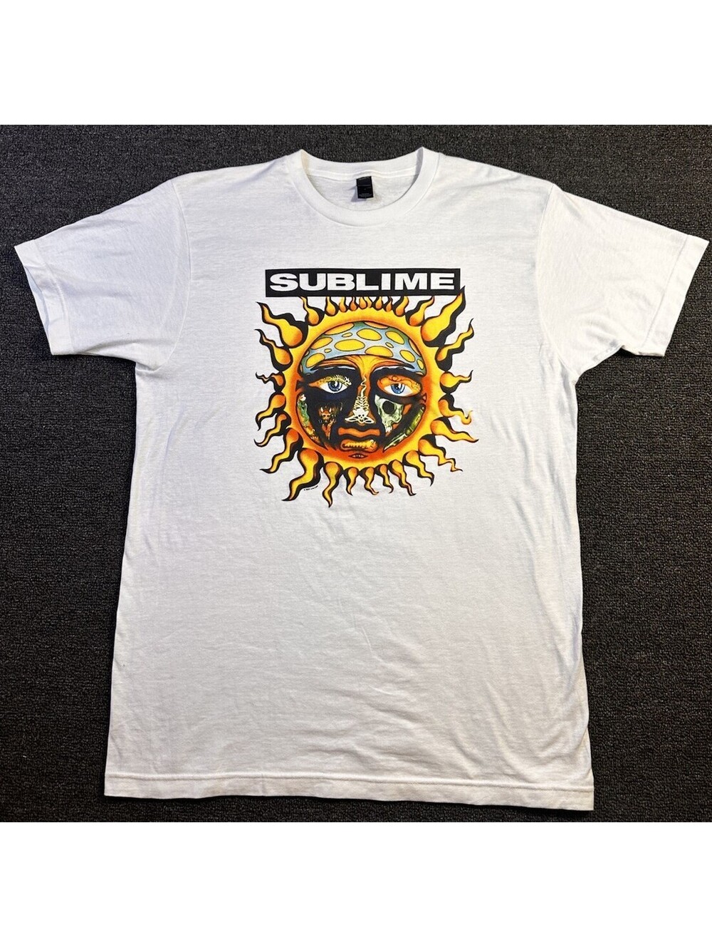 VTG 2006 Sublime Sun Face TShirt L Y2K Reggae Band Tultex